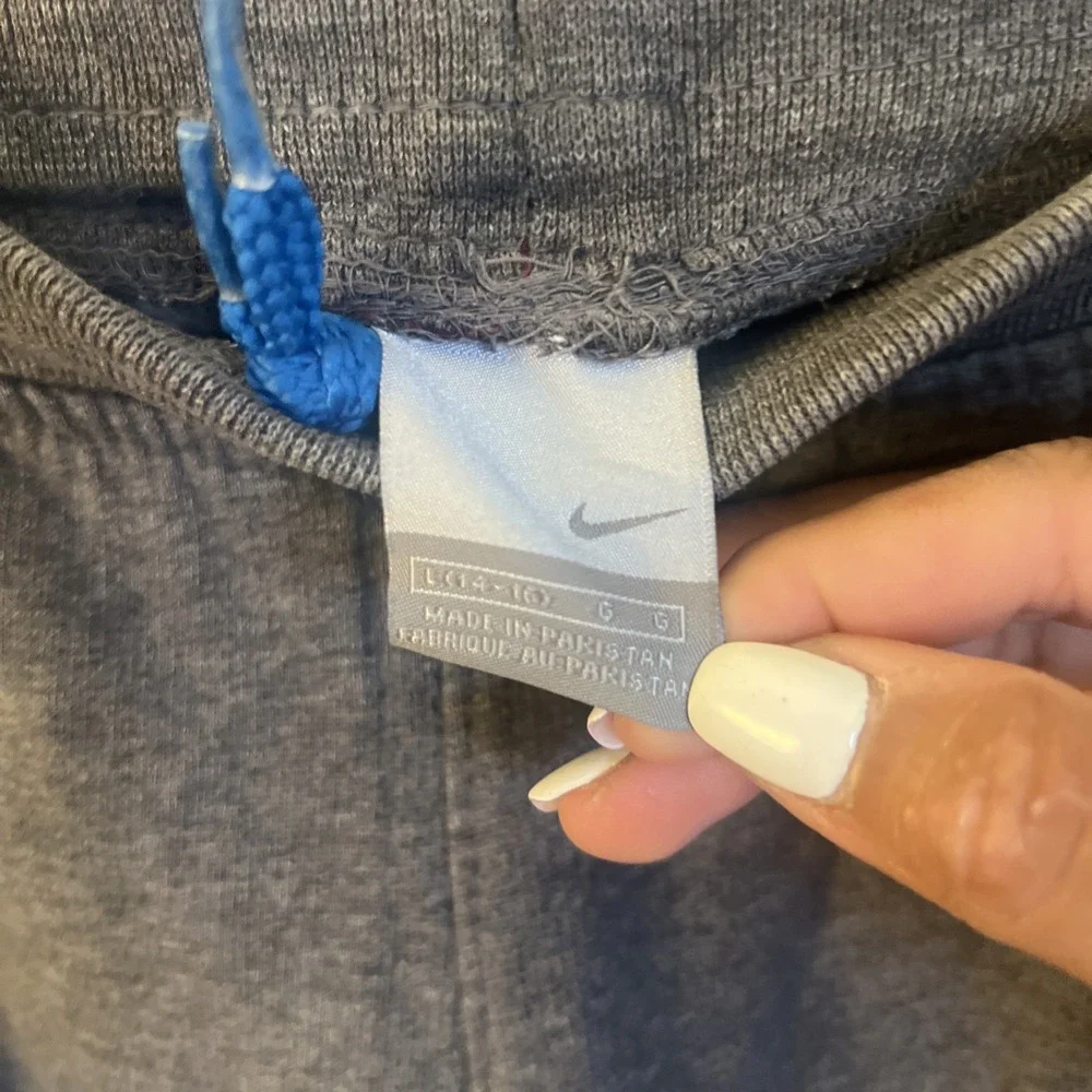 VTG Nike Capri Women  Sz L  Gray Blue Striped Drawstring Athletic Straight Hoops